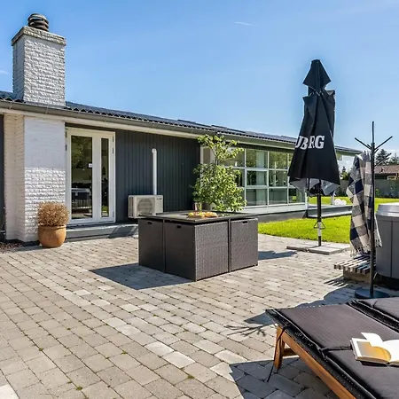 Timao - 750m From The Sea By Interhome Ferienhaus *