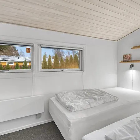 Timao - 750m From The Sea By Interhome * Bøtø By